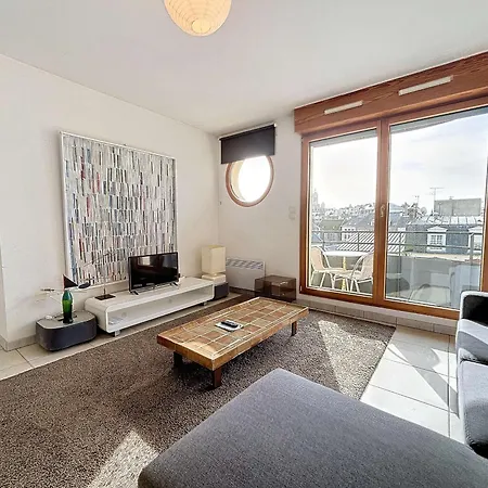 Avec Balcon Et Parking A 50m De La Plage, Centre De - Fr-1-361-337 * Granville